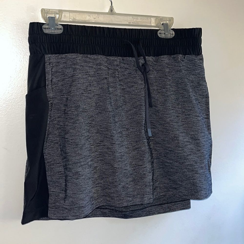 Excellent Condition Athleta Excursion Hybrid Larg… - image 4